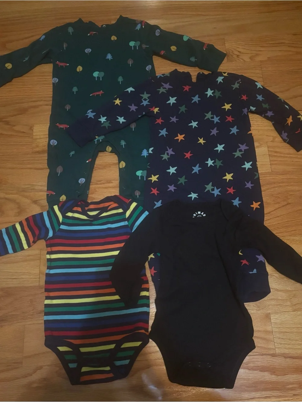 #Primary baby items! Only worn 3 times! From SFPF home! - Picture 1 of 6